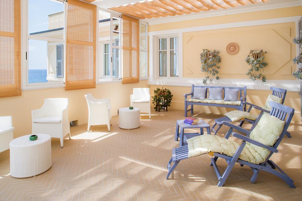 Hotel Beau Sejour アラッシオ エクステリア 写真
